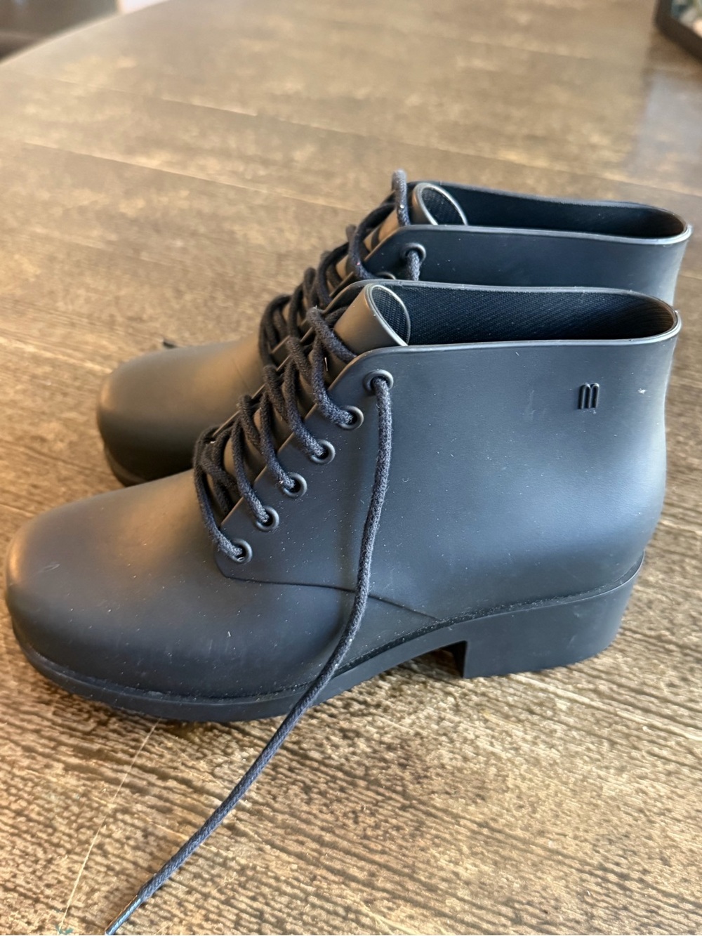 Mel Mini Melissa Black Lace-Up Waterproof Ankle Boots Girls 1